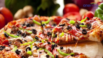 Pizza Delivery Boy Moin Khan बन गया Police Officer, Watch Story | वनइंडिया हिंदी