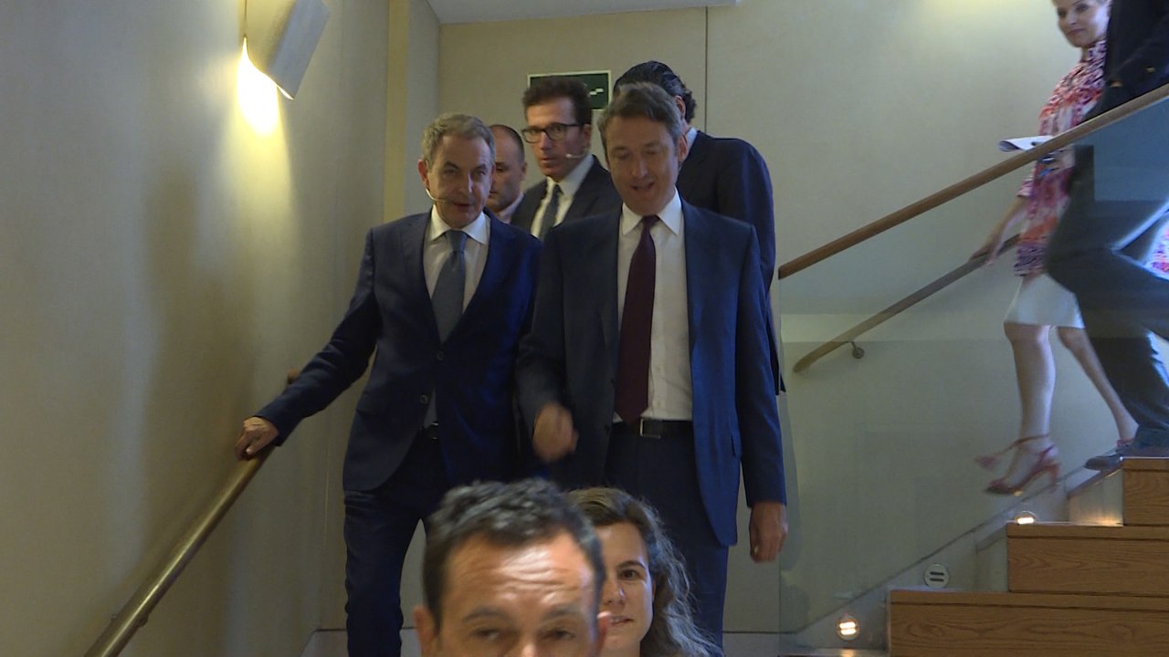 Zapatero clausura dos programas sobre liderazgo