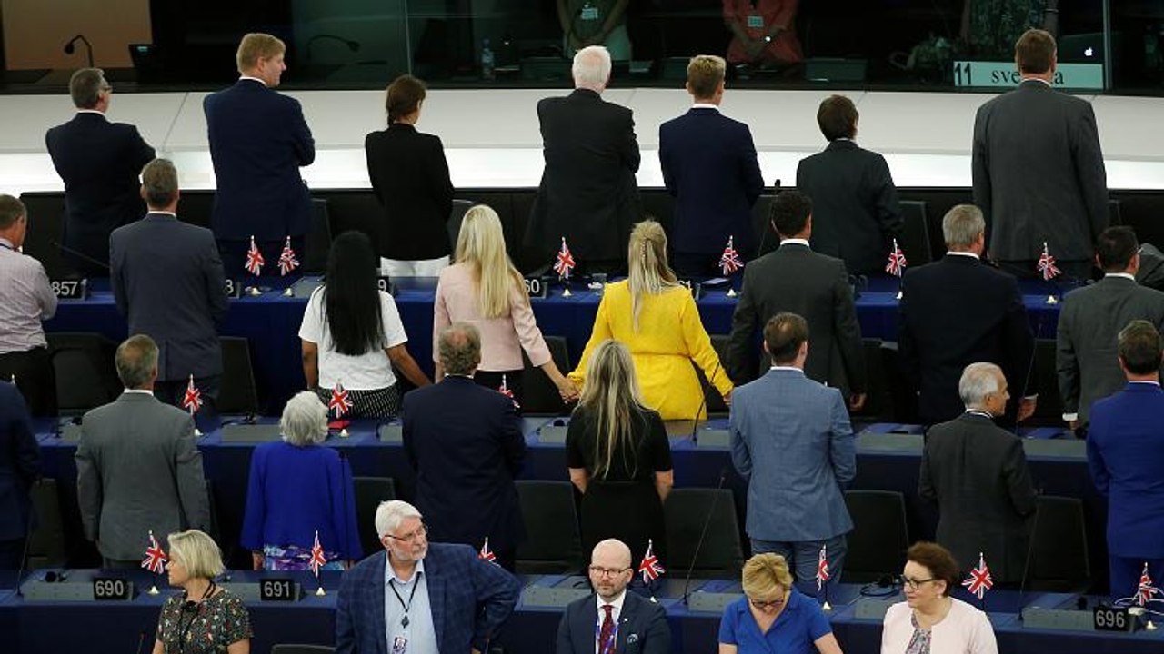 Raw Politics in full: Deadlock ends over top jobs, Catalans protest in Strasbourg