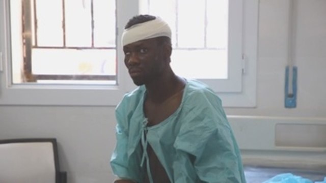 Al menos 40 migrantes muertos en un ataque atribuido a Hafter en Trípoli