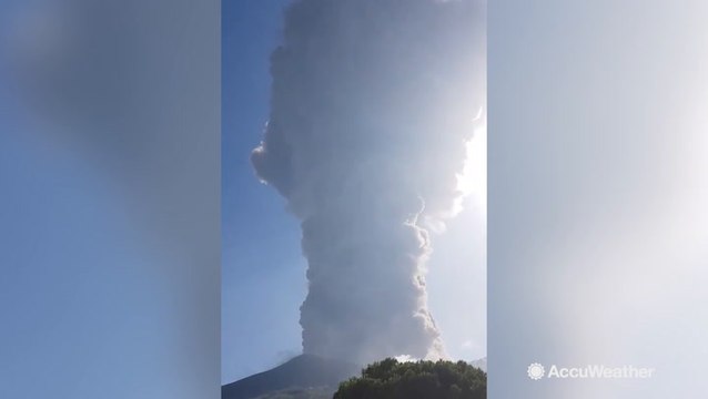 Hiker killed as Italian volcano erupts