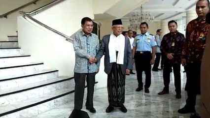 Kunjungi Kantor Wapres, Ma’ruf Amin Disambut Jusuf Kalla
