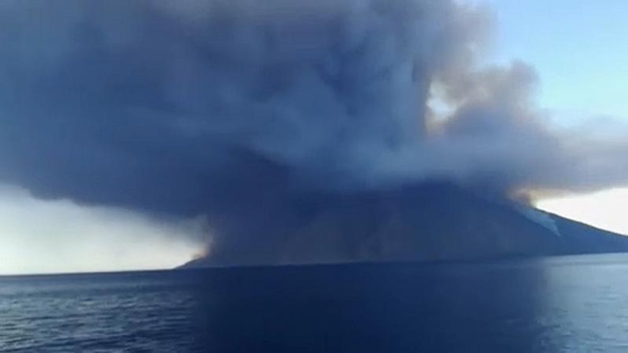 Stromboli-Ausbruch: Gesamtevakuierung droht