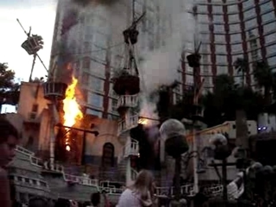 Treasure Island - Spectacle des bateaux pirates