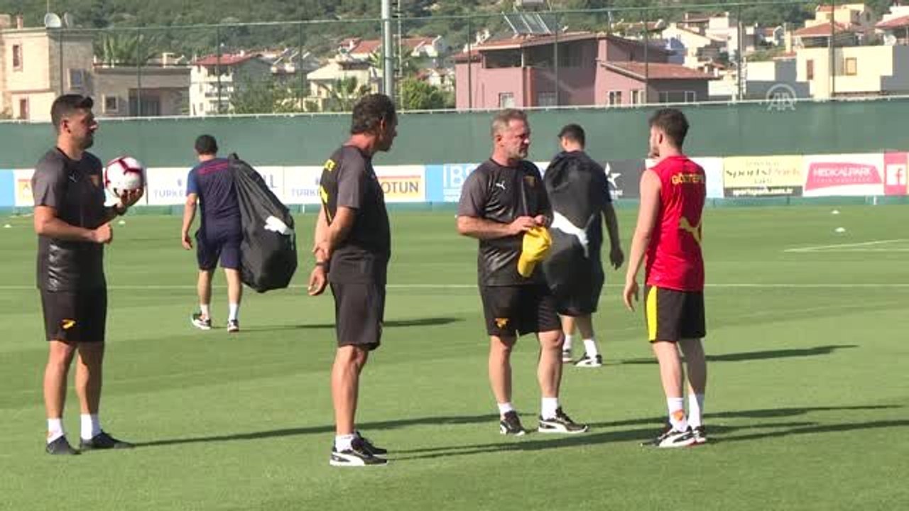 "Göztepe artık ligde kaldığına sevinen bir takım olmamalı"