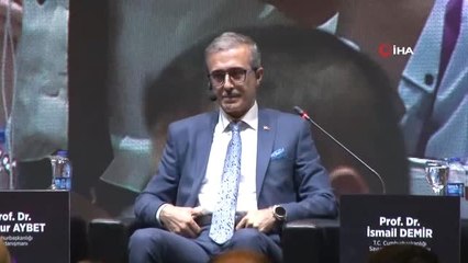 Tải video: Cumhurbaşkanlığı Savunma Sanayi Başkanı İsmail Demir: (S-400'lerin teslimatı) Haftaya geldiği zaman...