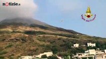 Eruzione Stromboli, i canadair spegnono le fiamme | Notizie.it