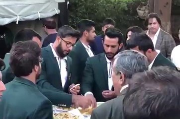 Pakistan team players reaction after New Zealand lost against England CWC19