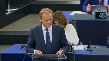 Télécharger la video: Tusk pede aos eurodeputados para aprovarem Ursula von der Leyen