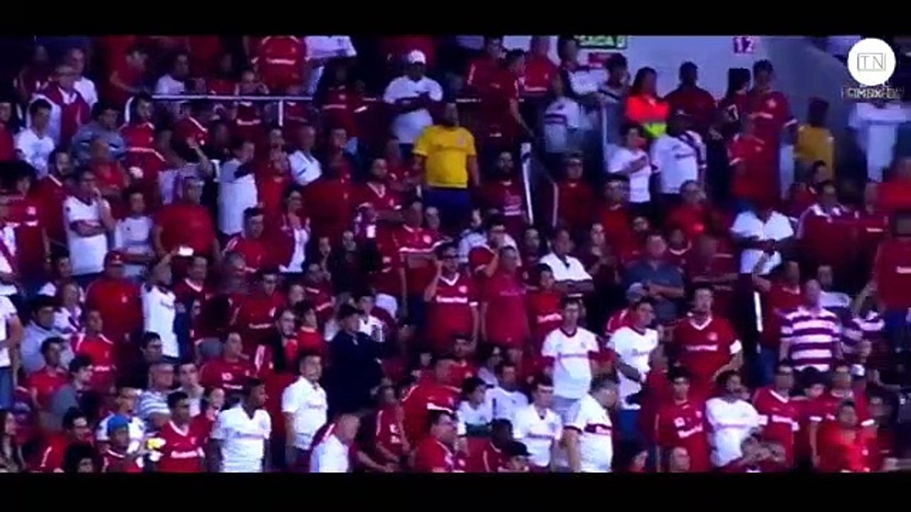 اقذر اللقطات العنصرية في تاريخ كرة القدم حتى 2019 مؤثر 