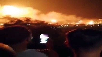 لحظة انفجار مركب الغاز ارزيو سوناطراك وهران