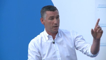Kadri Veseli takon strukturat e reja të Degës së PDK së në Gjakovë-Lajme