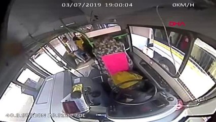 BURSA Otobüs şoförü, fenalaşan adamı hastaneye götürdü