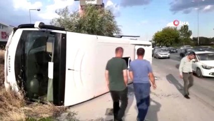 Ayaş'ta işçi servisi devrildi: 14 yaralı