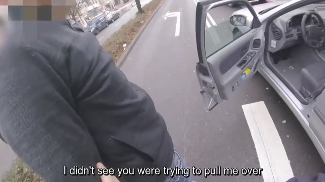 Complètement ivre il se fait arrêter par la police mais assure qu'il ne conduisait pas !