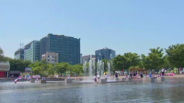 [날씨] 서울 올해 첫 폭염경보, 34℃...주말도 무더위 / YTN