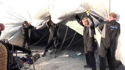 Figürlü balonlar peribacaları arasında uçtu