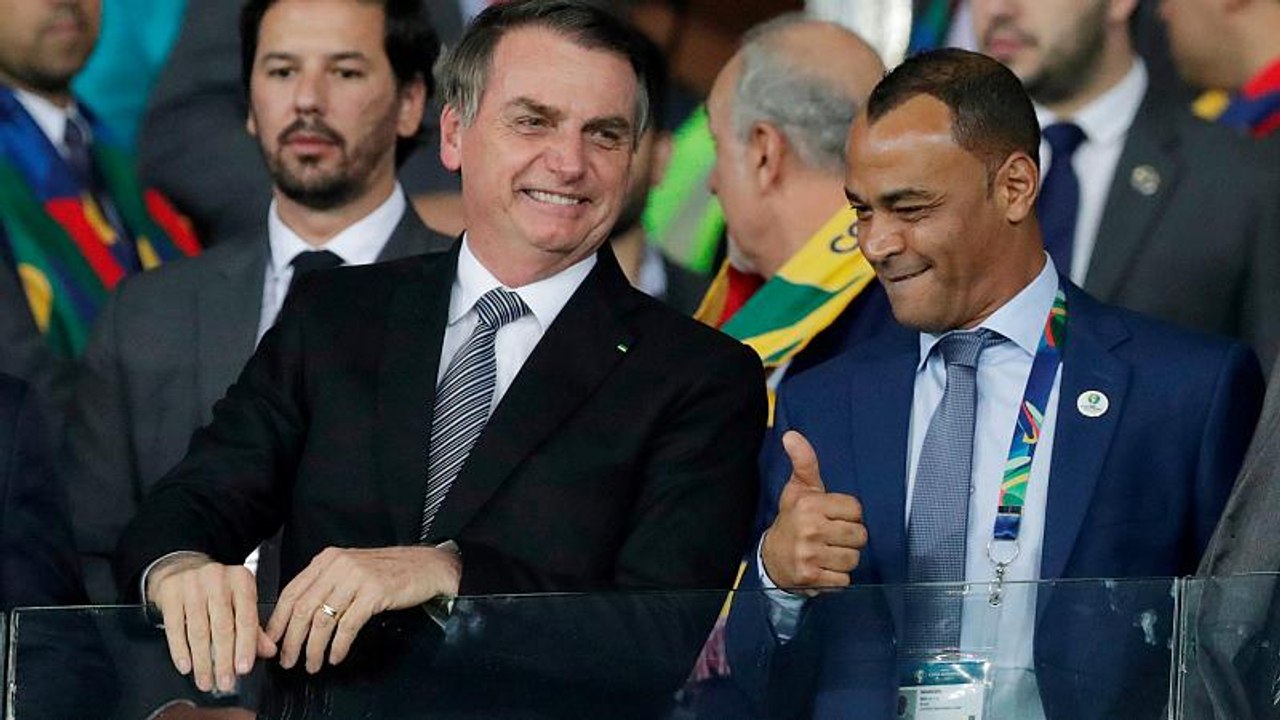 Regenwald-Wette: Bolsonaro fordert Merkel heraus