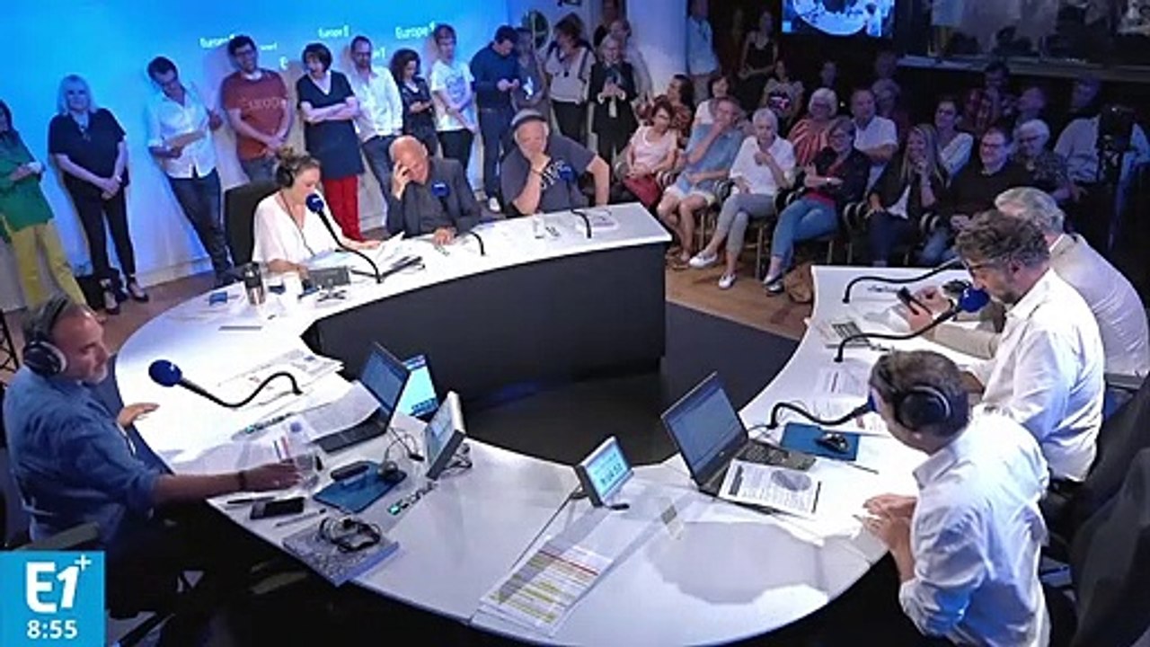 Axel de Tarlé : "Nikos, j'ai adoré votre calme olympien en slip dans une centrale nucléaire"