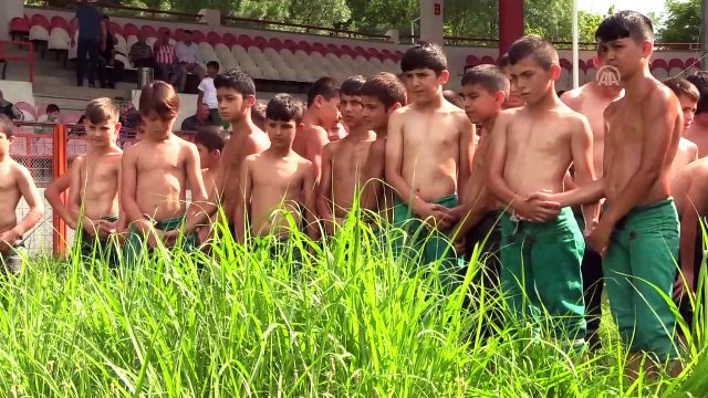 658. Tarihi Kırkpınar Yağlı Güreşleri başladı - EDİRNE