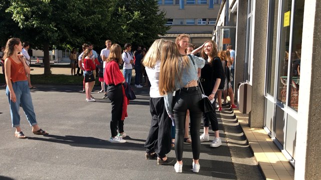Baccalauréat 2019 : Explosion de joie au lycée Le Verrier