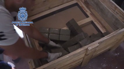 La Policía Nacional encuentra 3 toneladas de hachís oculta en 40 palés