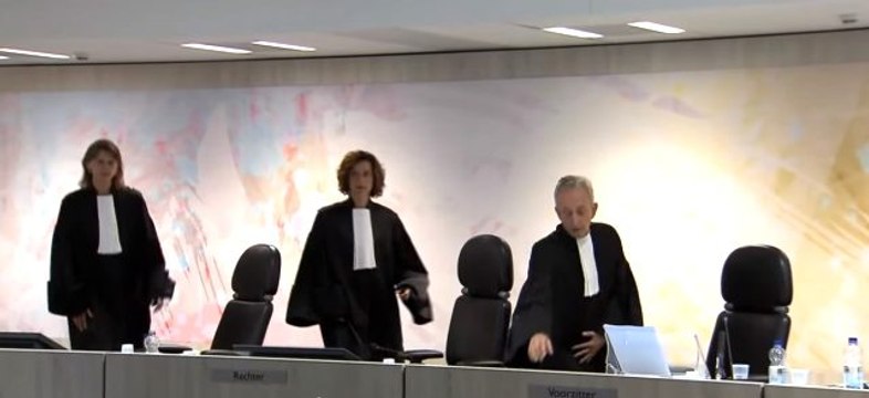 Hollanda'nın en ünlü gangsteri ömür boyu hapis cezasına çarptırıldı