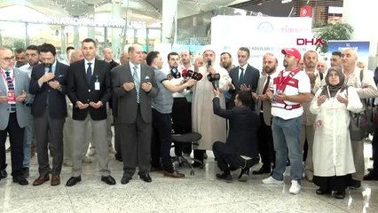 İLK HACI ADAYLARI İSTANBUL HAVALİMANI'NDAN YOLA ÇIKTI