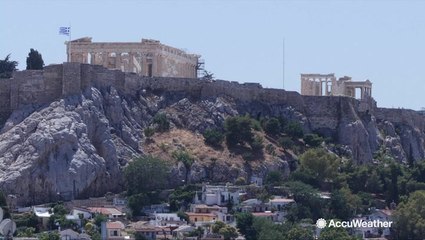 Acropolis closes as Greece grills in the sun