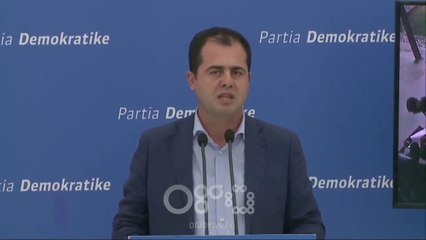 Скачать видео: RTV Ora - PD publikon videon, Bylykbashi: Kutitë e votimit u mbushën nga vetë komisionerët