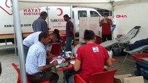 ADIYAMAN Kızılay, Çelikhan'da kan bağışı standı açtı