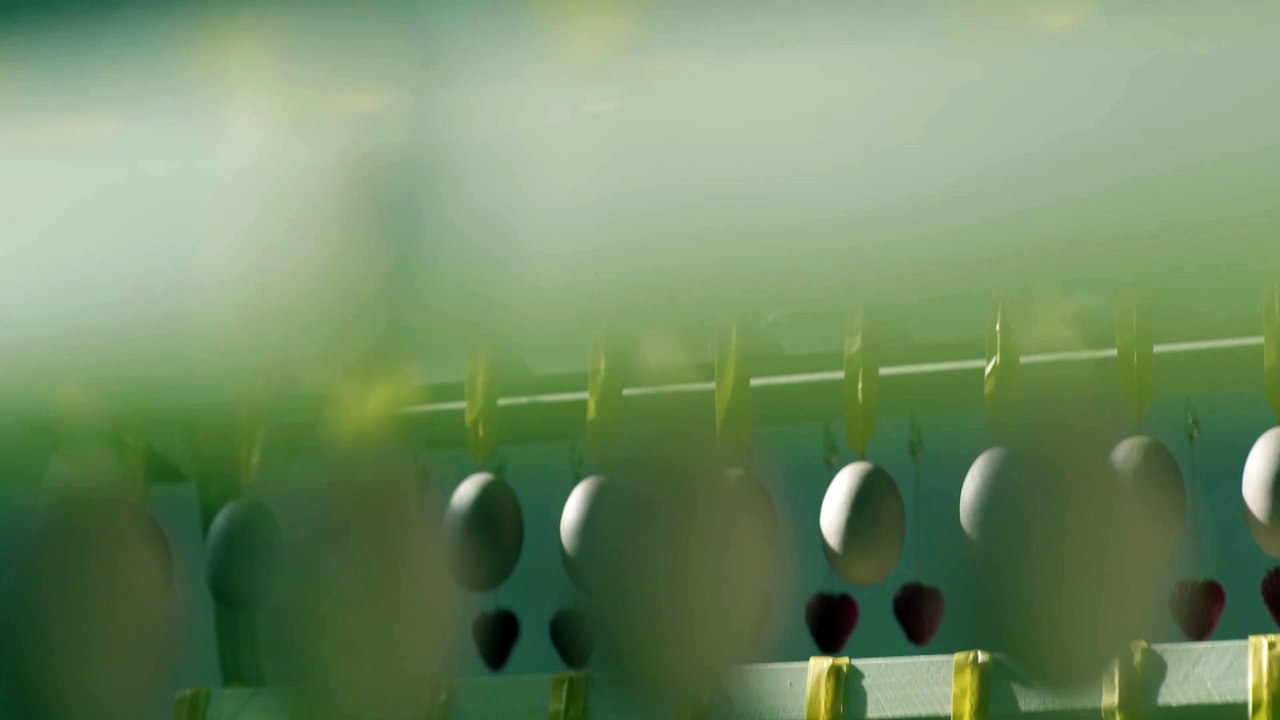 Savoir-faire : les secrets de confection du sac Louis Vuitton par l'artiste Urs Fischer