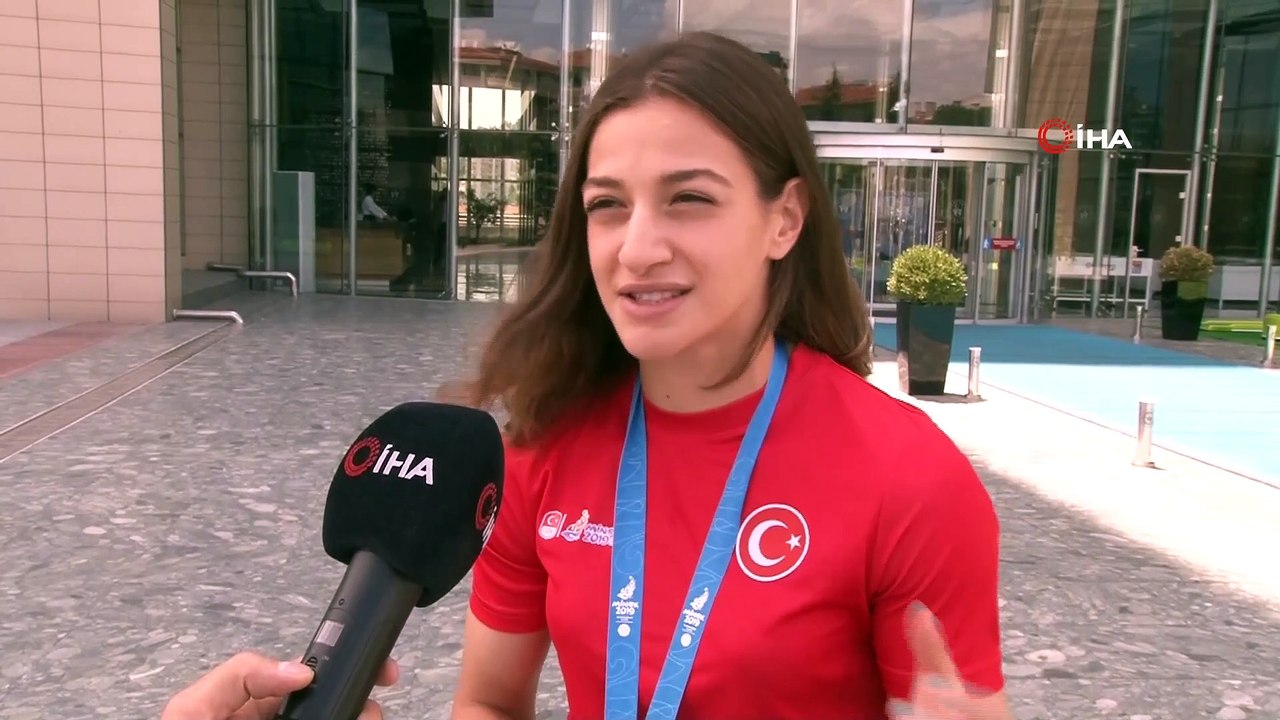 Buse Naz Çakıroğlu “2020 Tokyo Olimpiyatları’na Giden İlk Kadın Boksör Olmak İstiyorum"
