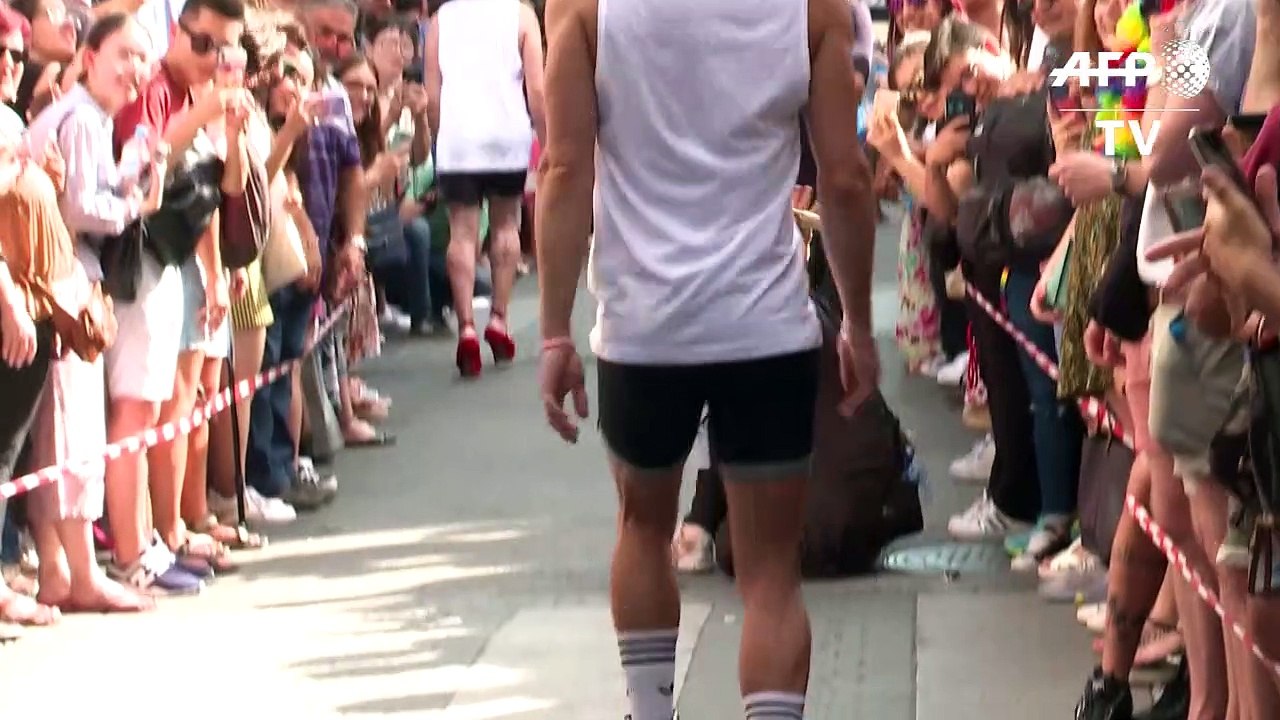 Auf High Heels ins Ziel