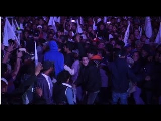 PROVOCAN A SEGUIDORES DE AMLO, EL CANDIDATO LLAMA AL AMOR Y A LA PAZ