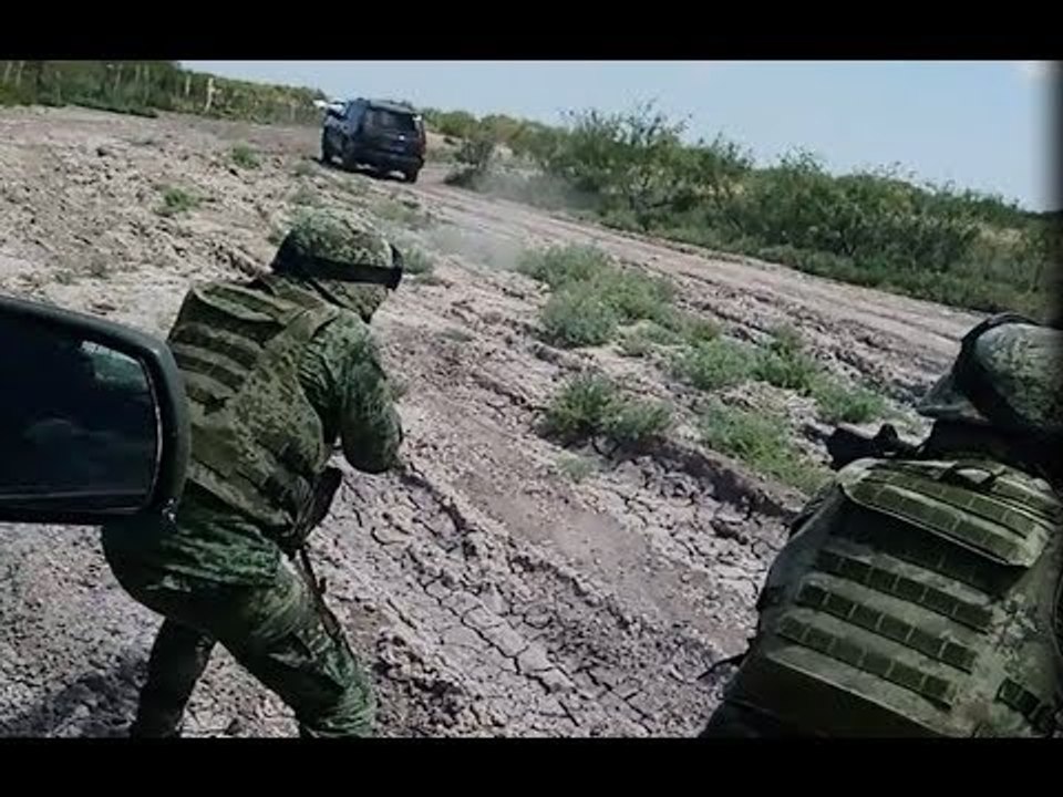 SOLDADOS CONTRA NARCOS SE AGARRAN A BALAZOS. HAY HERIDOS Y ARRESTADOS Y TODO QUEDA CAPTADO EN VIDEO