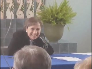 ARISTEGUI REGRESA A RADIO COMERCIAL Y AMLO NO METIÓ MANO DICE LA PERIODISTA. HASTA AVENTÓ CHISTORETE