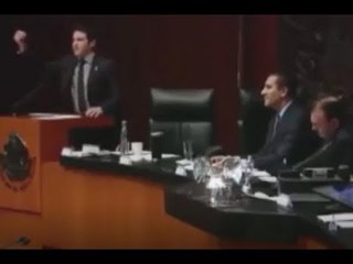 NOS SALIO CARO EL APRENDIZ EN SRE. SAMUEL GARCÍA LE DIÓ DURO AL MENTIROSO DE VIDEGARAY EN SENADO