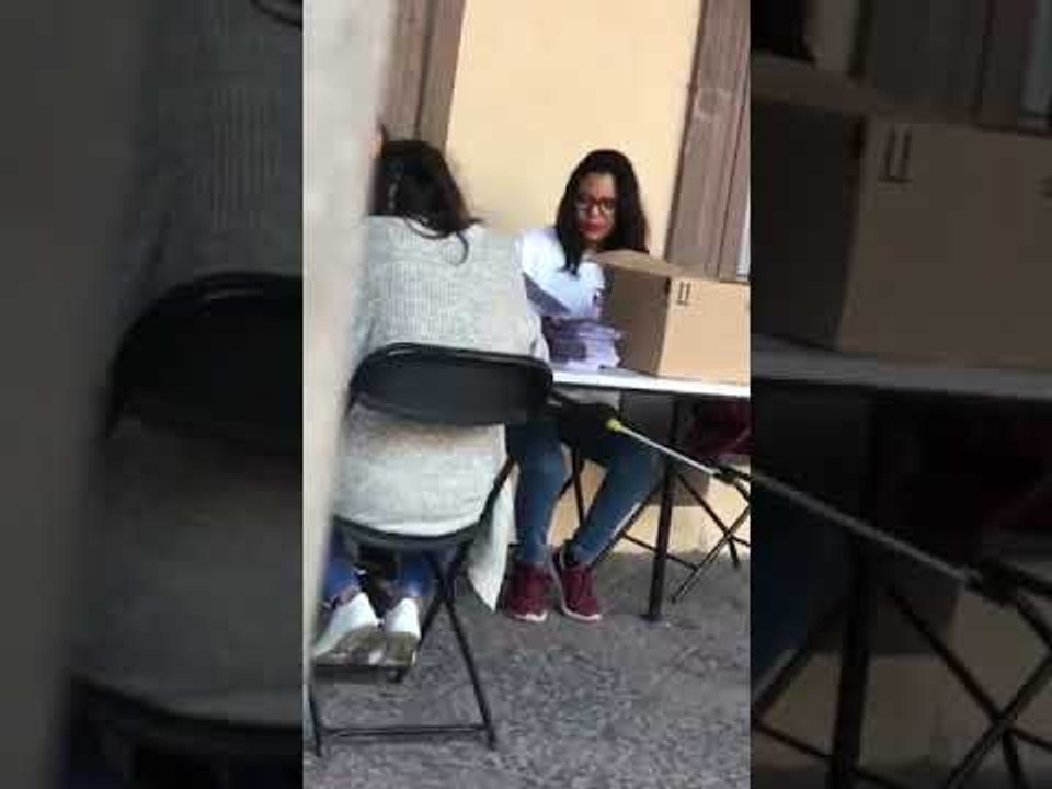 COSAS A MEJORAR EN CONSULTAS CIUDADANAS ¿ESTÁ MUJER MARCABA BOLETAS EN CONSULTA DE NUEVO AEROPUERTO?