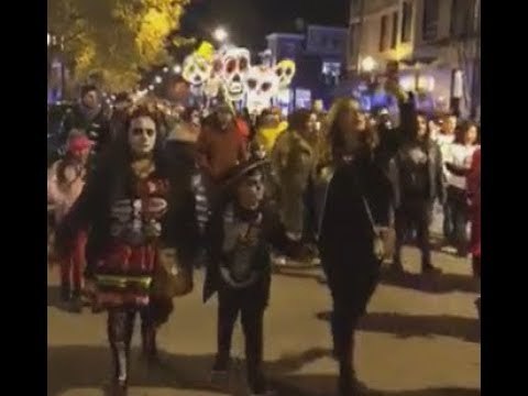 LAS TRADICIONES MEXICANAS EN EUA DE TRUMP. LAS RAÍCES NO SE SEPARAN POR LAS FRONTERAS ¡VIVA MÉXICO!