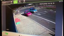 Câmera mostra moto sendo 'atropelada' por ônibus na Av. Barão do Rio Branco