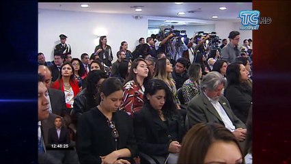 Ola Bini acudió a la Fiscalía para cumplir con la medida cautelar sustitutiva
