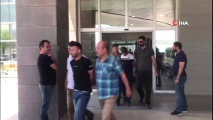 Otostop çeken öğrencileri gasp eden 3 zanlı tutuklandı