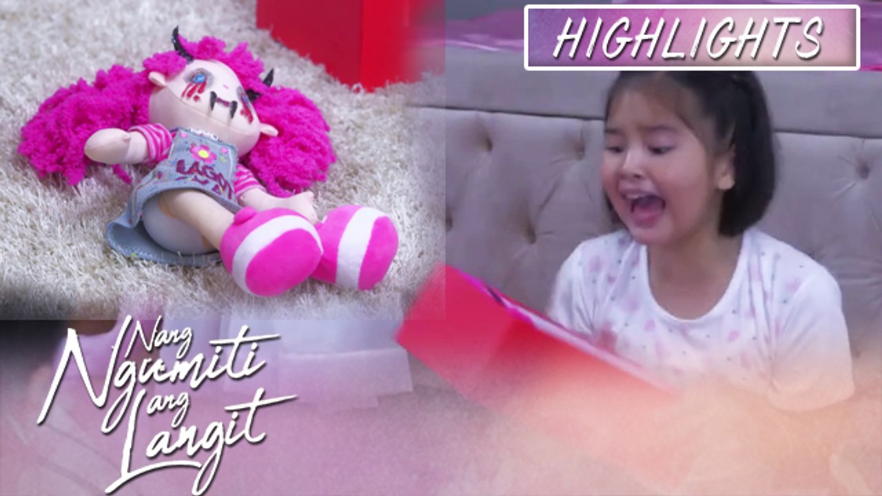 Mikmik screams in fear because of Amber's gift | Nang Ngumiti Ang Langit