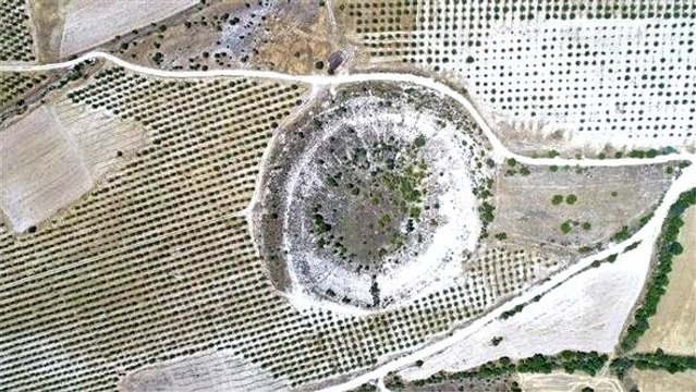 Gizem çözülüyor! Devasa çukur Kup mercek altında