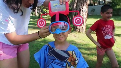 DUNK HAT CHALLENGE!! Ketçaplı Mayonezli Dondurma Kimin Kafasına Döküldü? Bidünya Oyuncak 