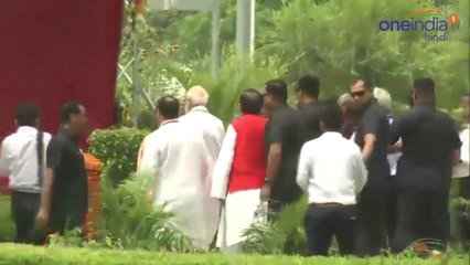 PM Modi ने Kashi में Lal Bahadur Shastri की मूर्ति का किया अनावरण, देखें Video | वनइंडिया हिंदी