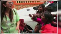 Rakul Preet Gets Mobbed By Beggars || Filmibeat Telugu