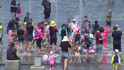 "바다로, 수영장으로"...기록적 더위에 도심은 한산 / YTN
