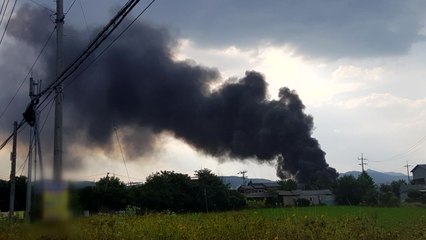 포천 아크릴 공장서 불...연기에 신고 빗발쳐 / YTN